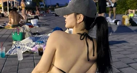 황현정 (godrhea) 한강수영장 뒤태