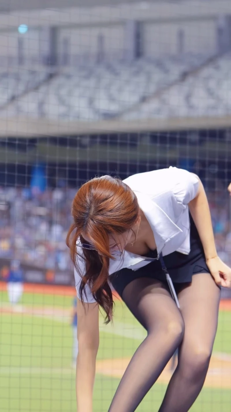내수차별.. 대만 이아영 치어리더 의상-5
