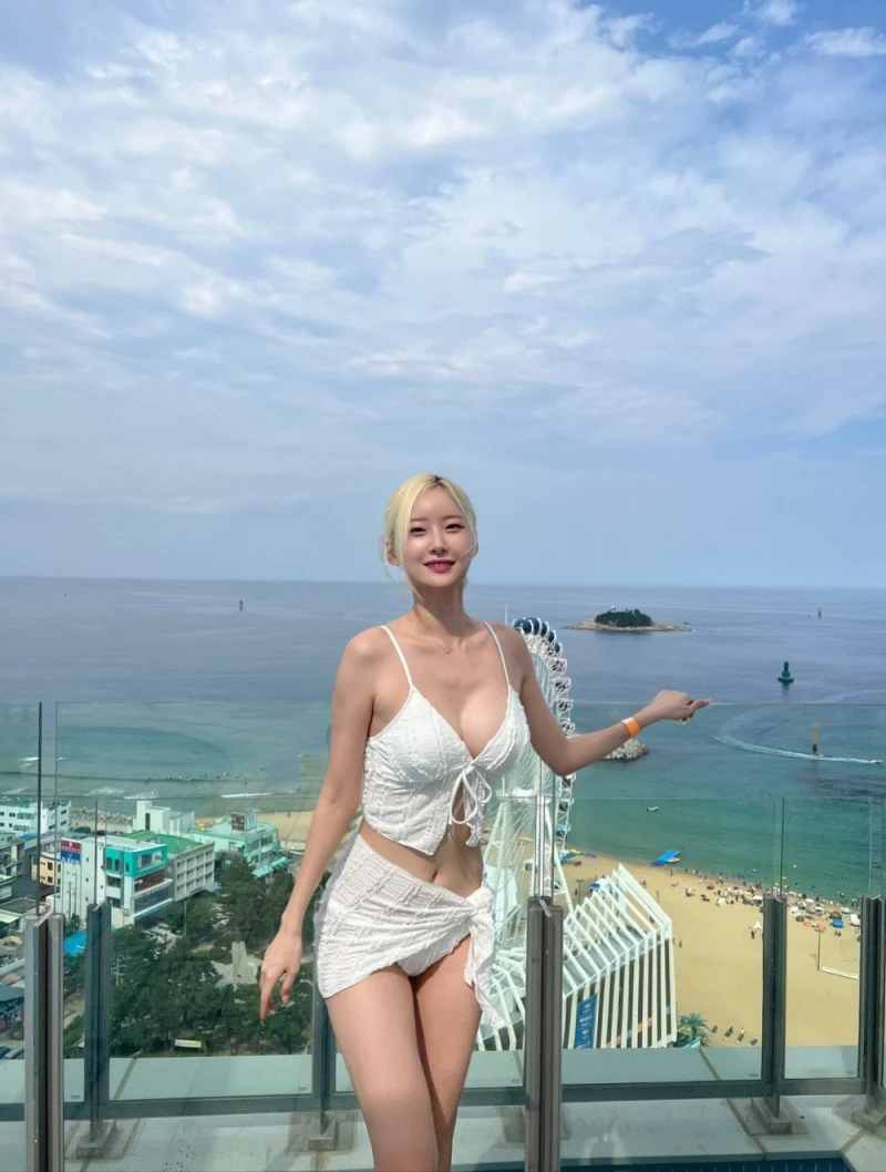 속초로 휴가 떠난 서현숙 치어리더 몸매-2