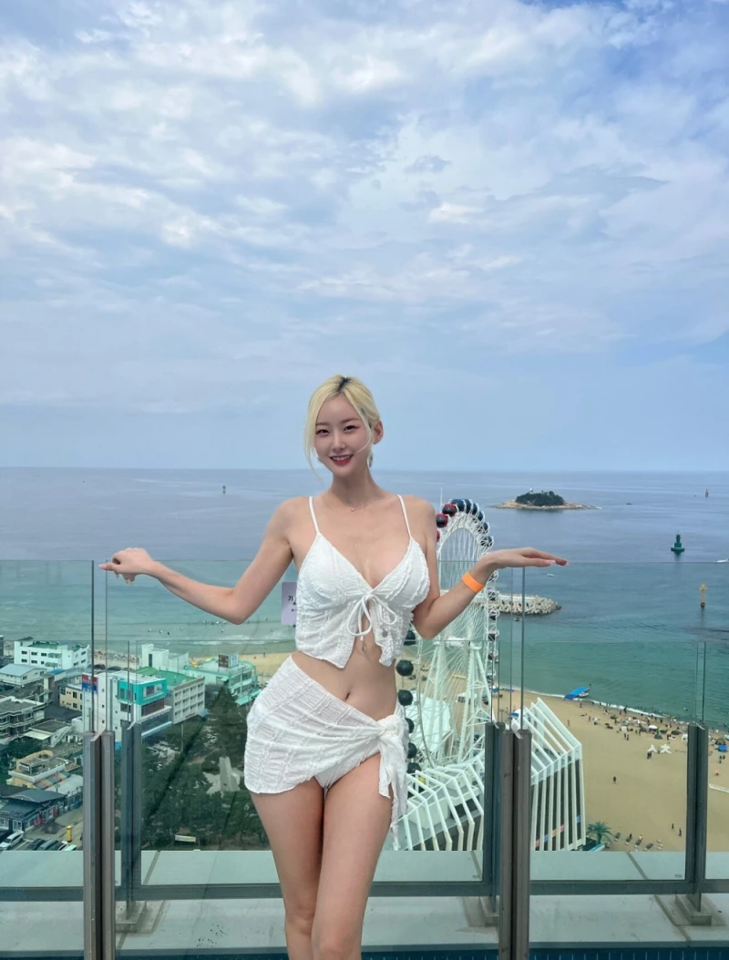 속초로 휴가 떠난 서현숙 치어리더 몸매-3