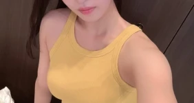 자신의 몸을 보여주고 싶다는 여선생