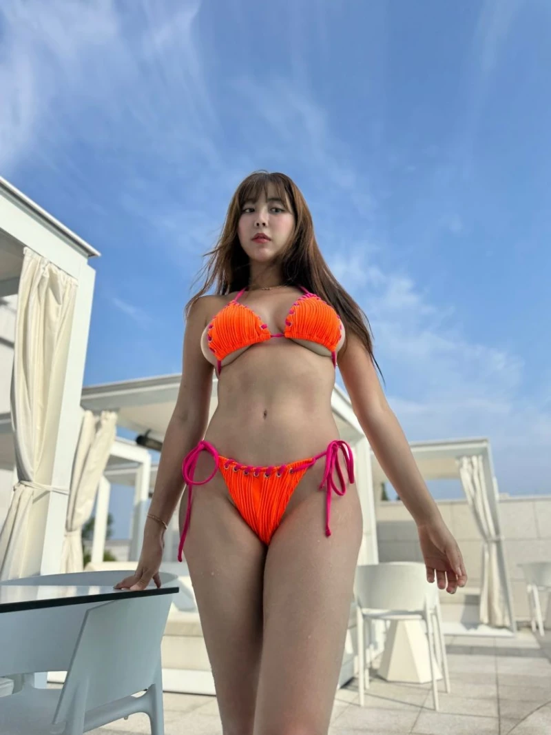 이게 어떻게 유부녀 몸매 ㅗㅜㅑ