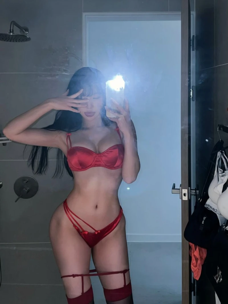 나나윤 란제리 셀카
