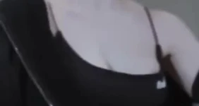 사쿠라 검정 탱크탑