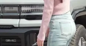 김세연 아나운서 스키니진