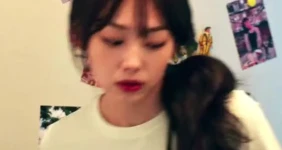 하얀 티셔츠 핏 강미나