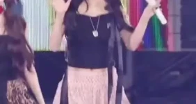 안유진 뒤태