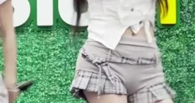 나풀대는 핫팬츠 브브걸 민영