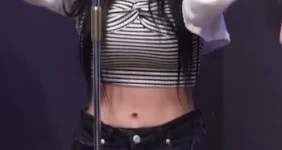 튜브탑에 핫팬츠 하이키 옐