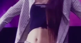 골반이 더 돋보이는 핫팬츠 있지 유나