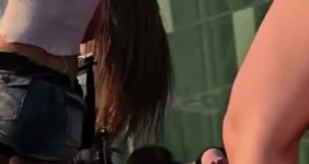 핫팬츠 뒤태 탄력 키스오브라이프 쥴리