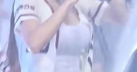 야구장을 워터밤으로 만드는 권은비2