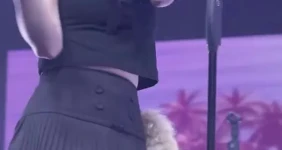 속바지도 짧은 피프티피프티 키나