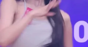 나띠 줄무늬 끈나시