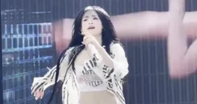 뛰쳐나오는 아현
