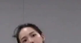 파인 크롭 민소매 에스파 카리나