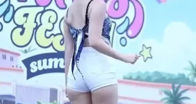 폼 돌아온 하지원 치어리더