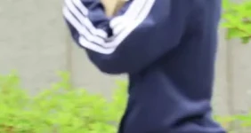 라인이 살짝 보이는 유아유 유현