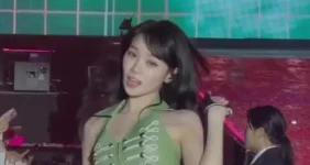 김채원 벅지
