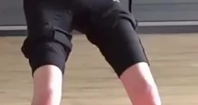 플라잉 요가 배우는 이미주