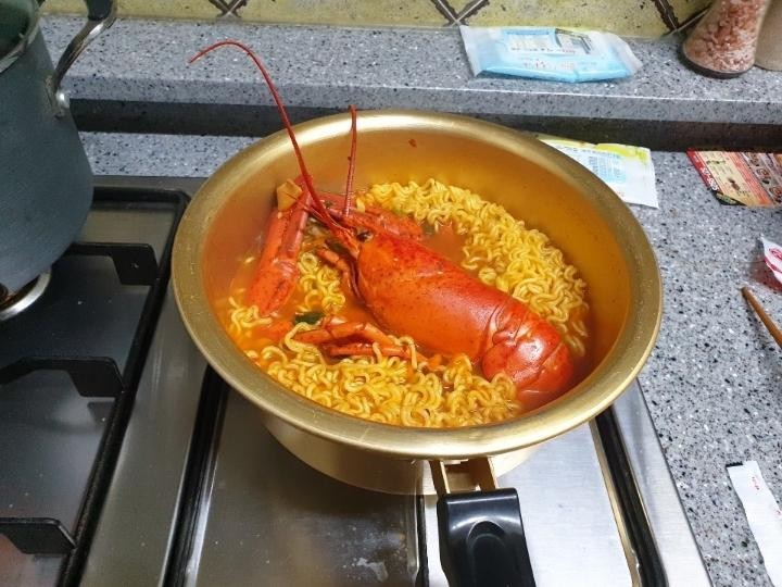 편의점 랍스타 라면.jpg-3