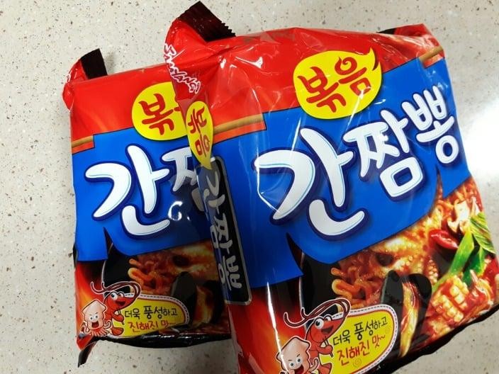 군대 매점에서만 매년 30억원 이상 판매된다는 라면..jpg-10