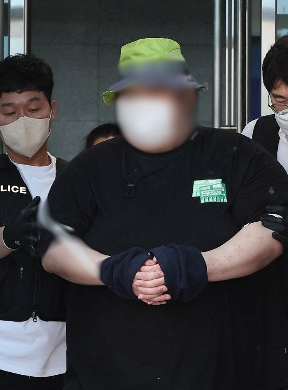 "50명 죽인다" 서울역 칼부림 예고 30대 2심도 징역10월 -3