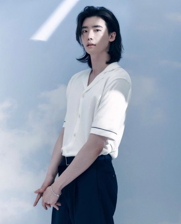 아이유와 3년 열애중인 이종석 최근.jpg-2
