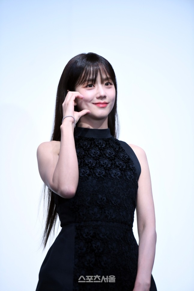 오늘 디올 전시 행사 참여한 연예인들 사진 모음