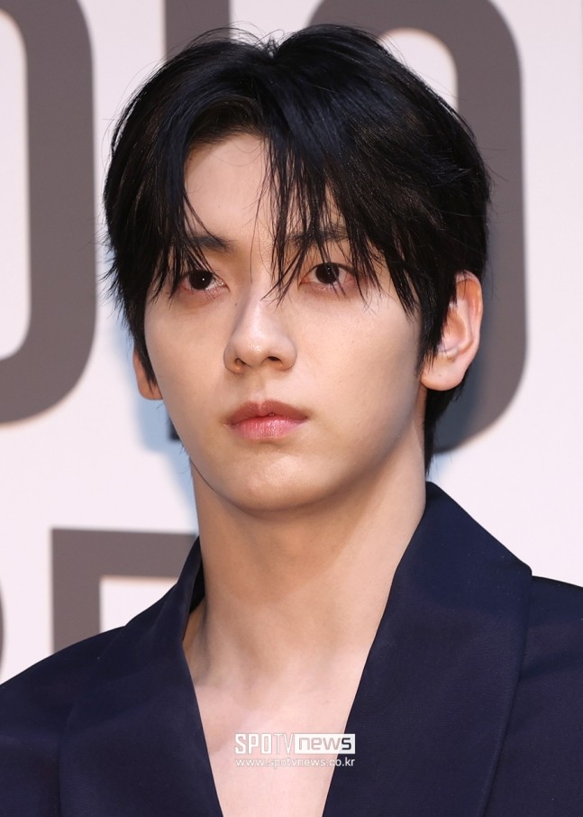 오늘 디올 전시 행사 참여한 연예인들 사진 모음-7