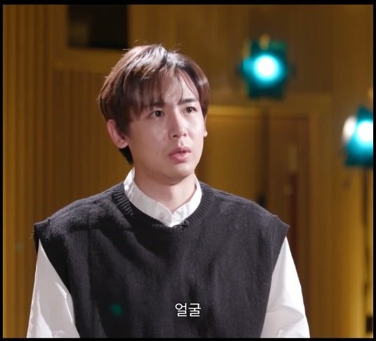 본인은 오직 얼굴 하나로 데뷔했다는 아이돌-12