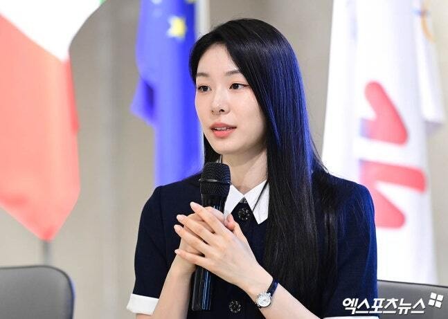 미모가 꺾일 기세가 안보인다는 김연아 최근 모습-5