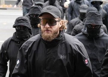 호주에서 핫하다는 의류 브랜드의 충격적인 진실