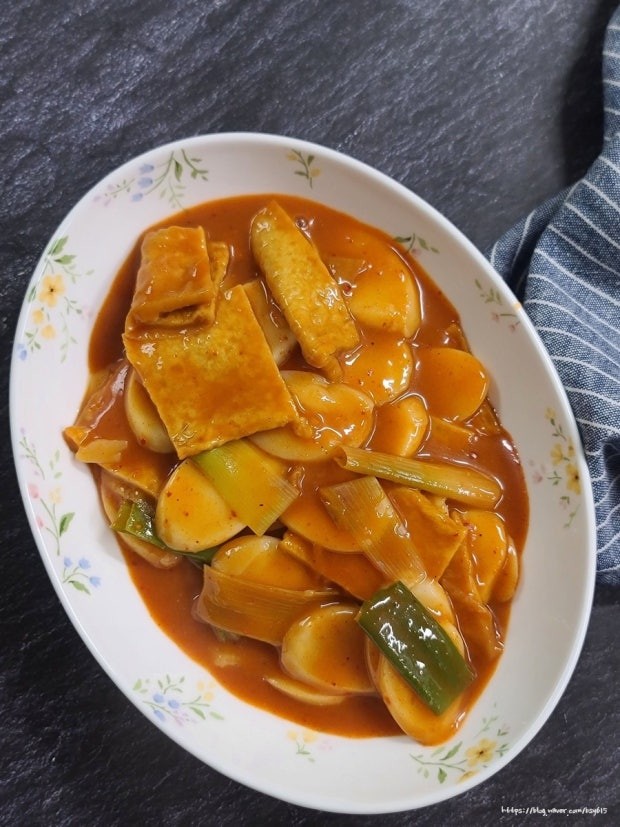 진짜 호불호 갈리는 떡볶이-3