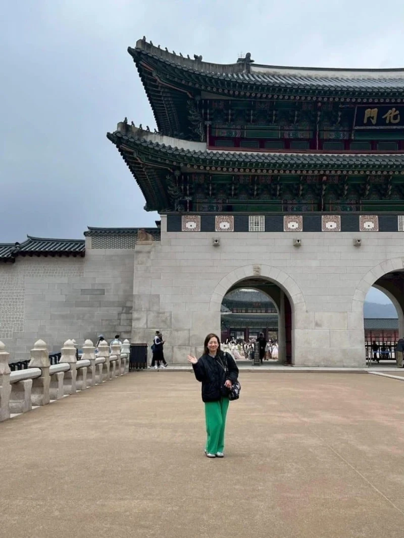 34년 전 한국에서 사진을 찍은 일본 여성-2