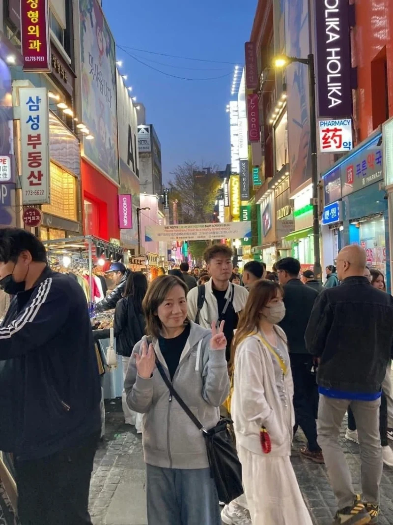 34년 전 한국에서 사진을 찍은 일본 여성-6