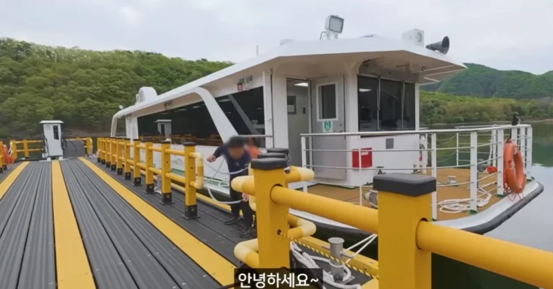 40년만에 부활했다는 시골의 한 유람선-9