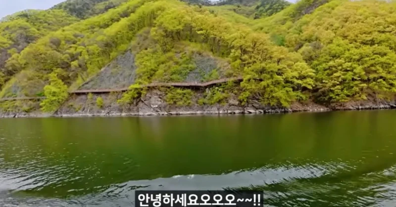 40년만에 부활했다는 시골의 한 유람선-16