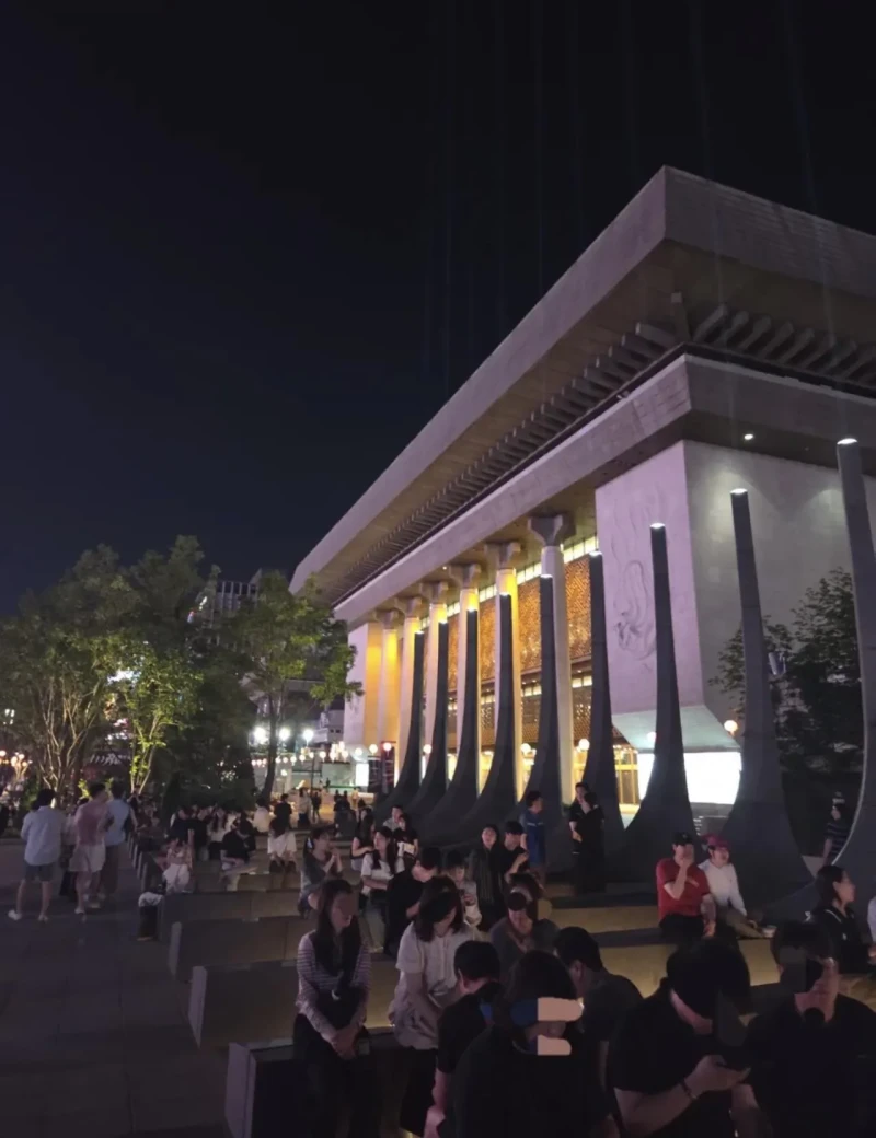 세금 낭비라던 서울 광화문 '감사의 정원' 근황-4