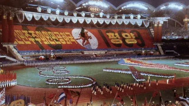 그럭저럭 굴러가던 북한을 끝장내버린 사건들 -5