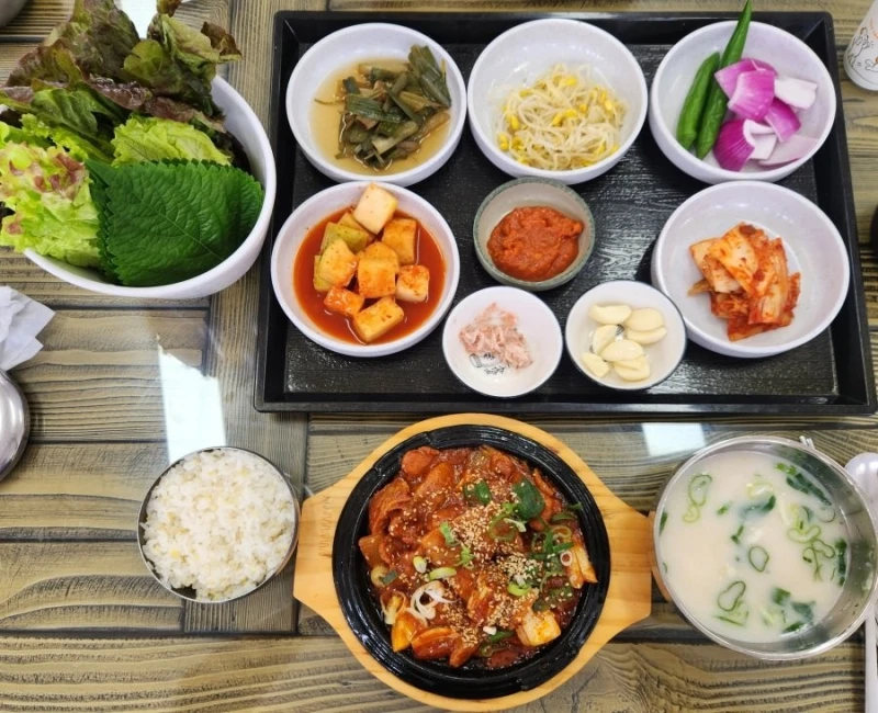 10,000원짜리 제육볶음 퀄리티