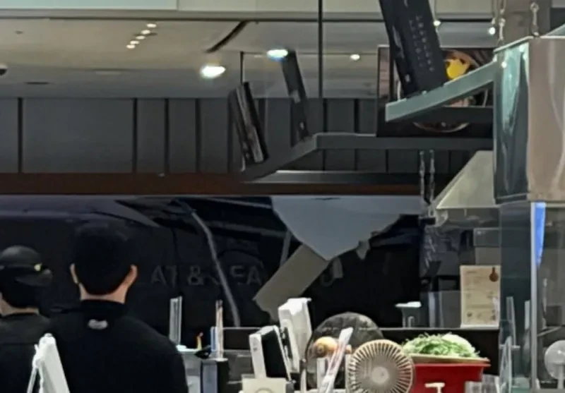 부산 센텀 롯데백화점 식품관 붕괴 모습