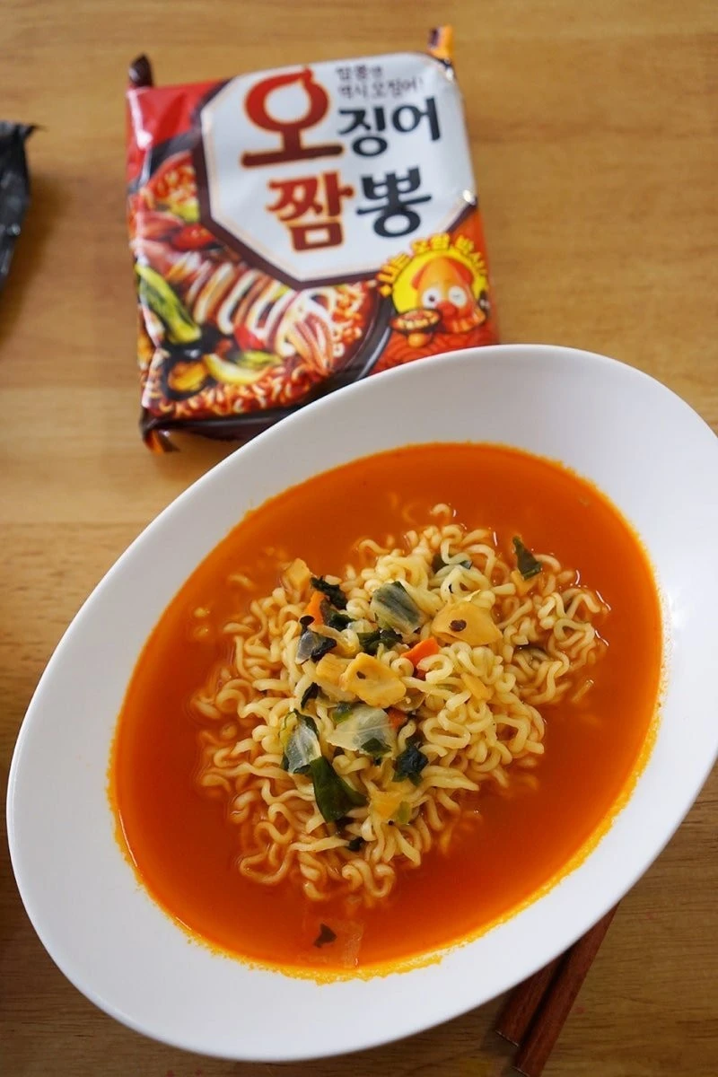 한국에서 라면 판매량 top10 안에 드는게 힘든 이유 -2
