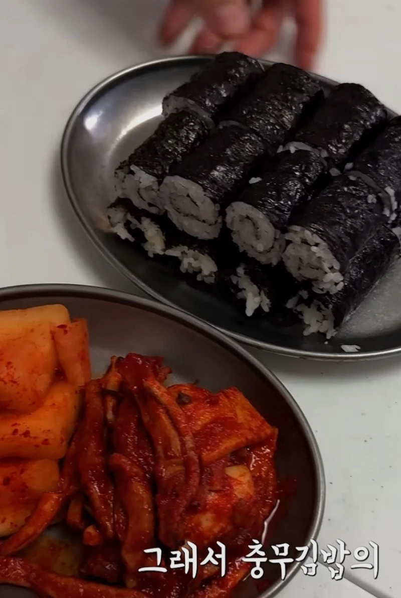 충무김밥이 비싼 이유를 납득한 유튜브 댓글들