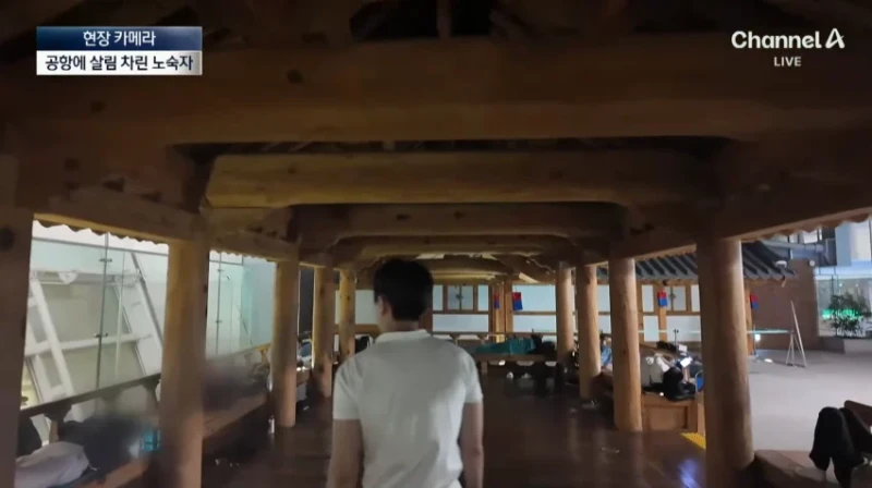 노숙자들 아지트된 인천공항 근황-15