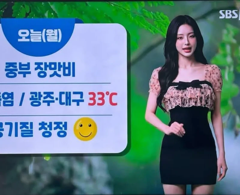 충격적인 요즘 기상캐스터 근황-2