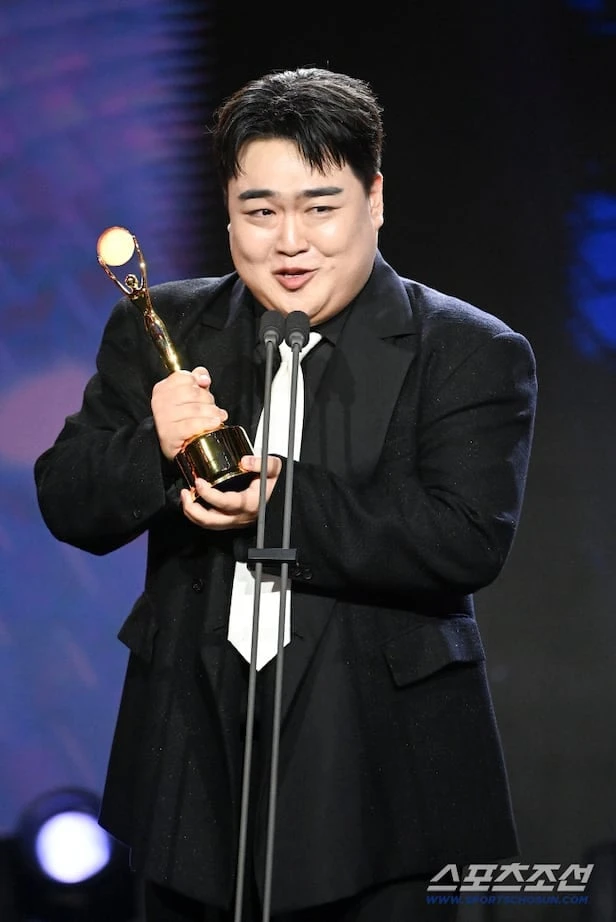 선천적 근육병인 아이를 예뻐해 주시던 공익근무요원 선생님이 대세 개그맨이 되었습니다-2