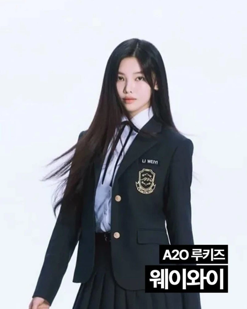 [유머] 이수만 새 회사 여자 연습생들 공개-9