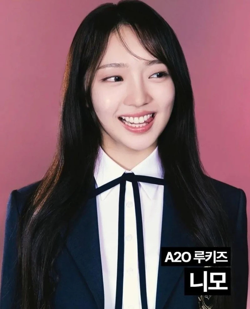 [유머] 이수만 새 회사 여자 연습생들 공개-10