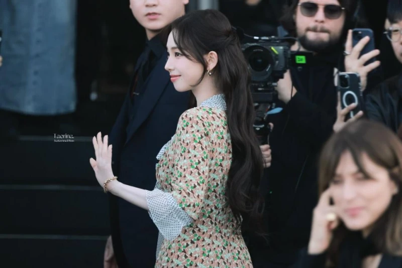 3년 연속 프라다 앰버서더 카리나-3